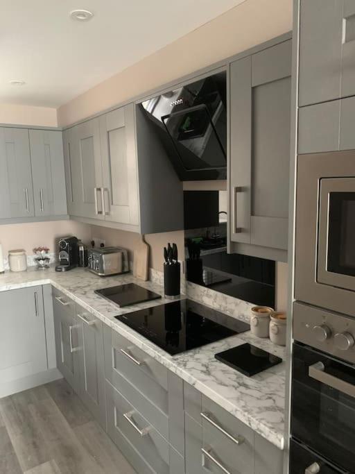 Newly Converted 3 Bedroom Apartment In Ulverston Exterior photo